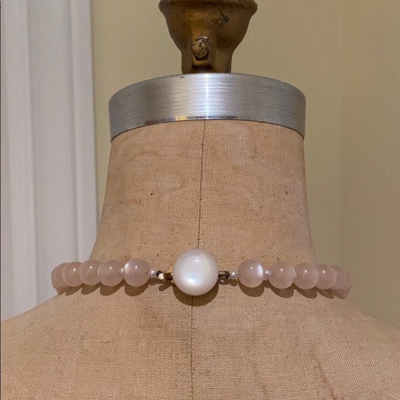 White beads Vintage Necklace - Picture 2 of 2
